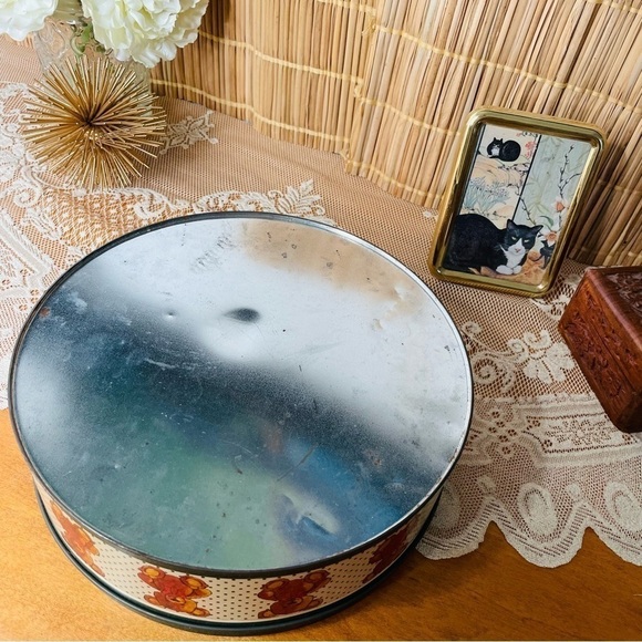 💫 Teddy Bear Cottage Core Large Round Metal Country Tin - Picture 8 of 9